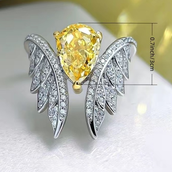 Yellow Zirconia & Simulated Diamond Angel Wings Glam, Luxury, Party Ring, Sz 6 - Picture 2 of 9